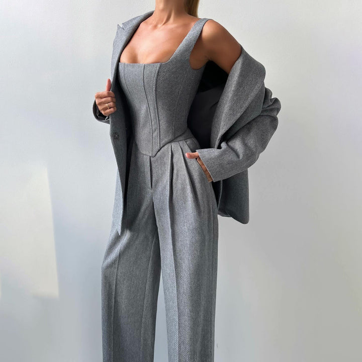 Stylowy 3-częściowy kombinezon damski z modną marynarką, eleganckim topem i wygodnymi szerokimi nogawkami