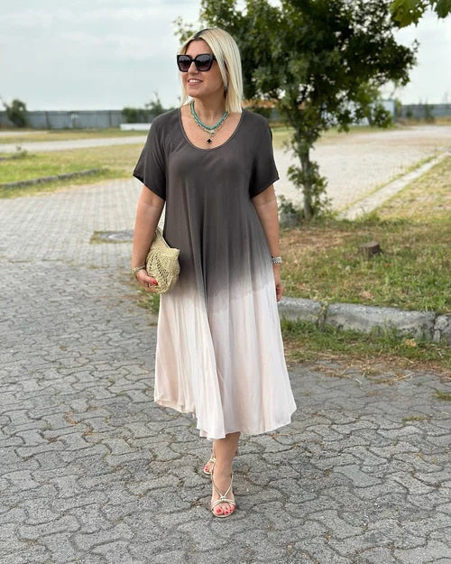 Elegancki szlafrok damski, płynny i wygodny krój, dekolt w szpic, elastyczna i oddychająca tkanina