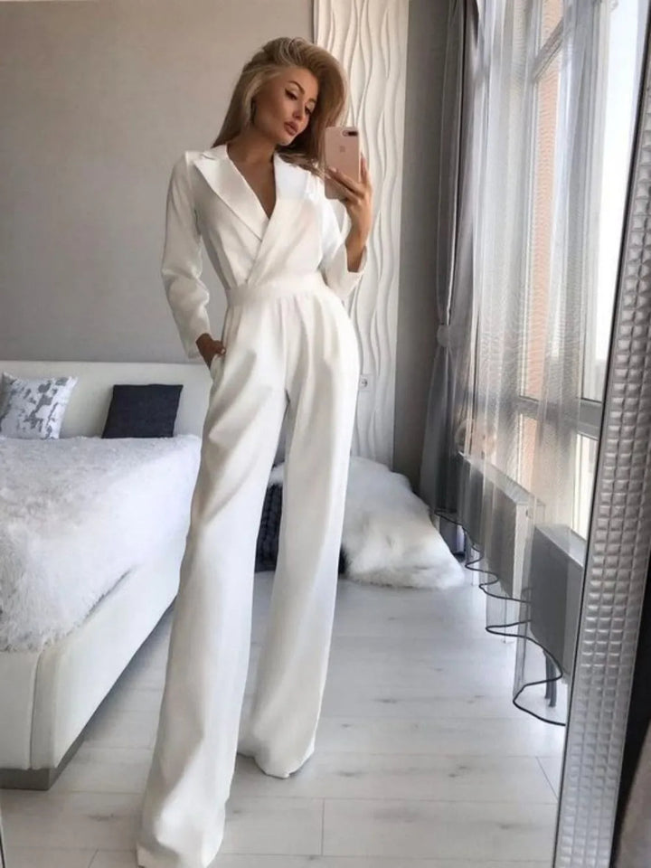 Sofia Elegancki kombinezon z dekoltem w szpic i luźnymi rurkami dla kobiet