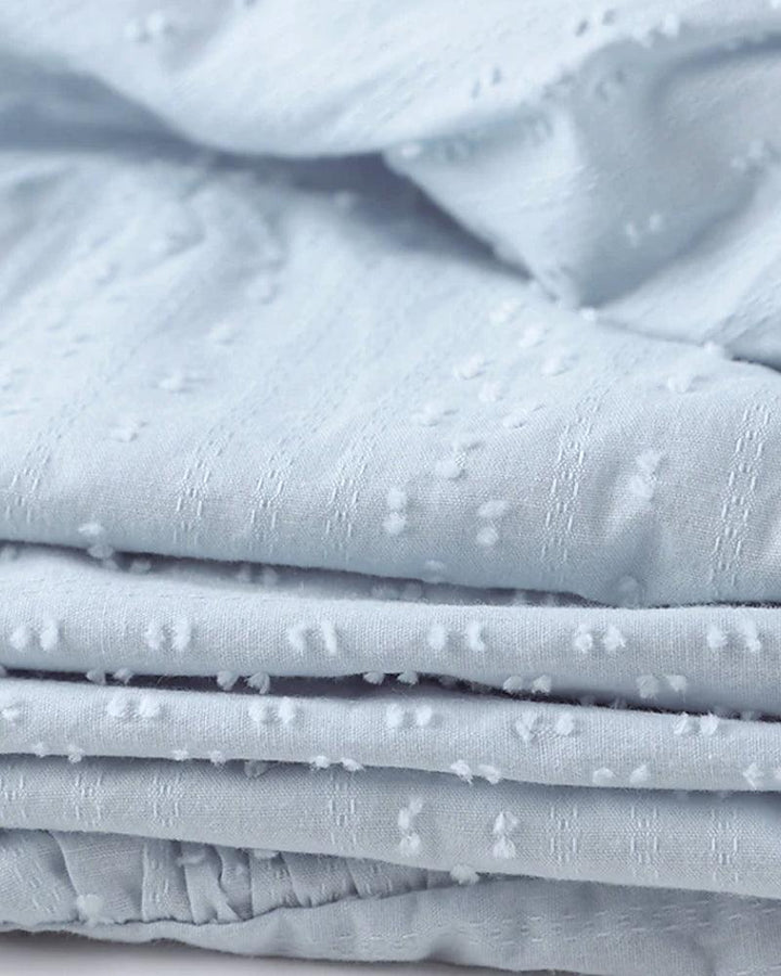 Szykowna i wyrafinowana damska sukienka koszulowa z długim rękawem na każdą okazję