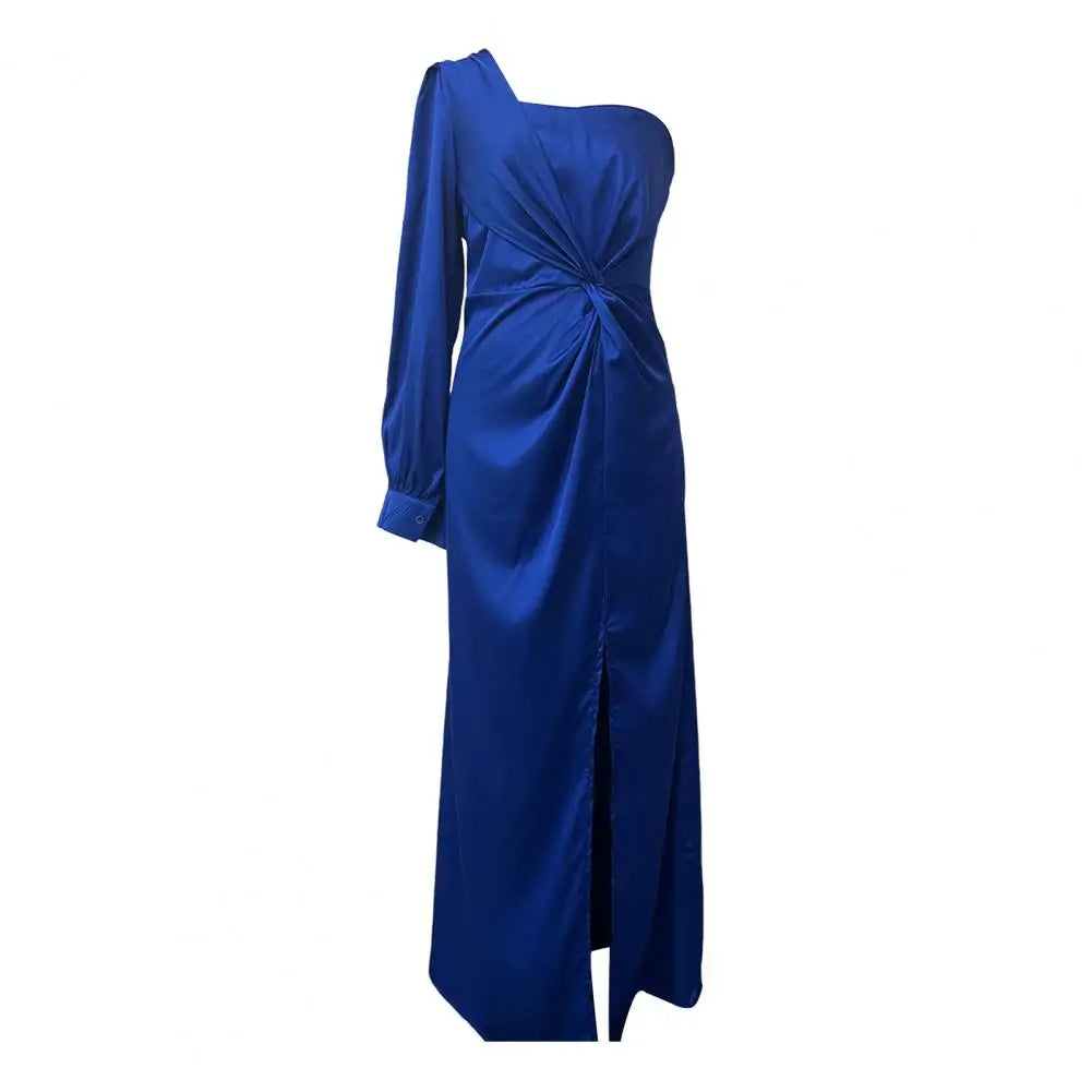 Virelle - Elegancka sukienka wieczorowa z detalami na ramionach dla kobiet