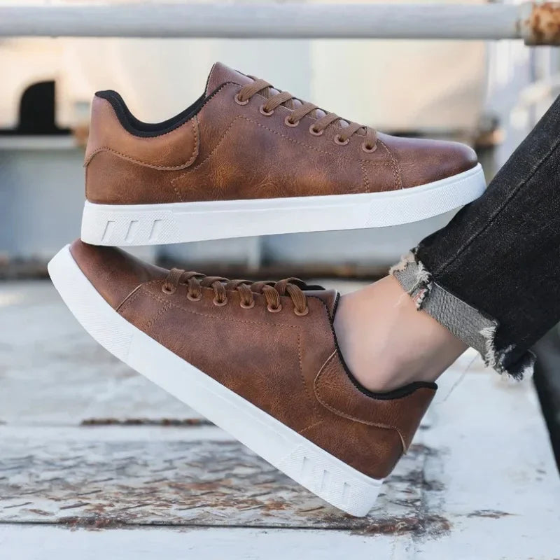 Stylowe buty męskie z efektowną, grubą podeszwą zapewniającą modny wygląd