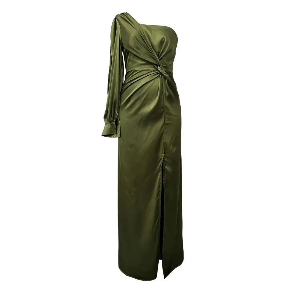 Virelle - Elegancka sukienka wieczorowa z detalami na ramionach dla kobiet