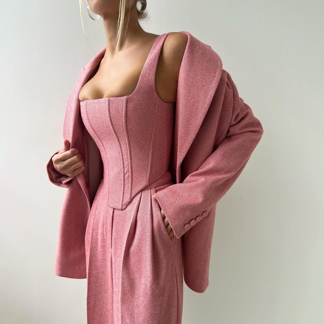 Stylowy 3-częściowy kombinezon damski z modną marynarką, eleganckim topem i wygodnymi szerokimi nogawkami