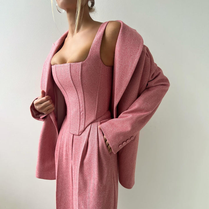 Stylowy 3-częściowy kombinezon damski z modną marynarką, eleganckim topem i wygodnymi szerokimi nogawkami