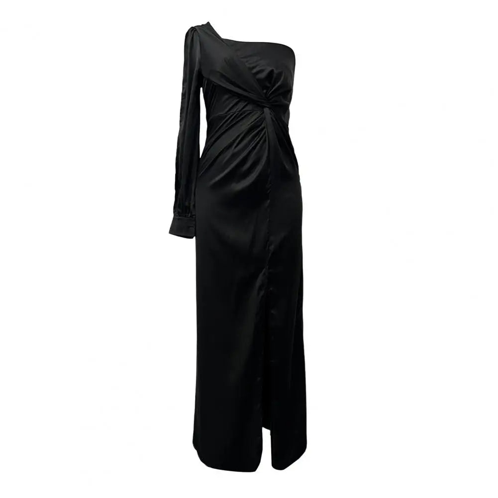 Virelle - Elegancka sukienka wieczorowa z detalami na ramionach dla kobiet