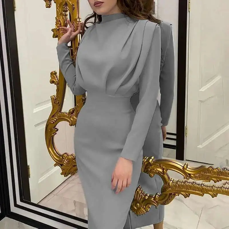 Alvienne - Szykowna i Sophistiquée dopasowana sukienka midi dla niepowtarzalnej elegancji