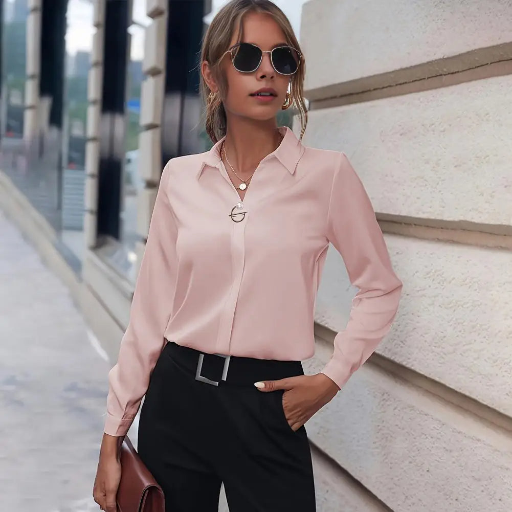 Elegancka bluzka damska - niezbędny styl na każdą okazję