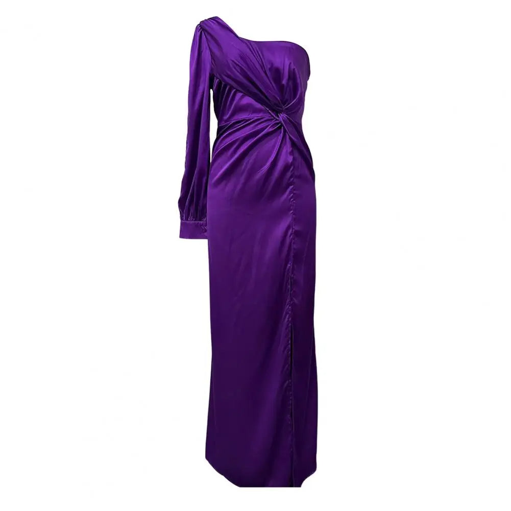 Virelle - Elegancka sukienka wieczorowa z detalami na ramionach dla kobiet