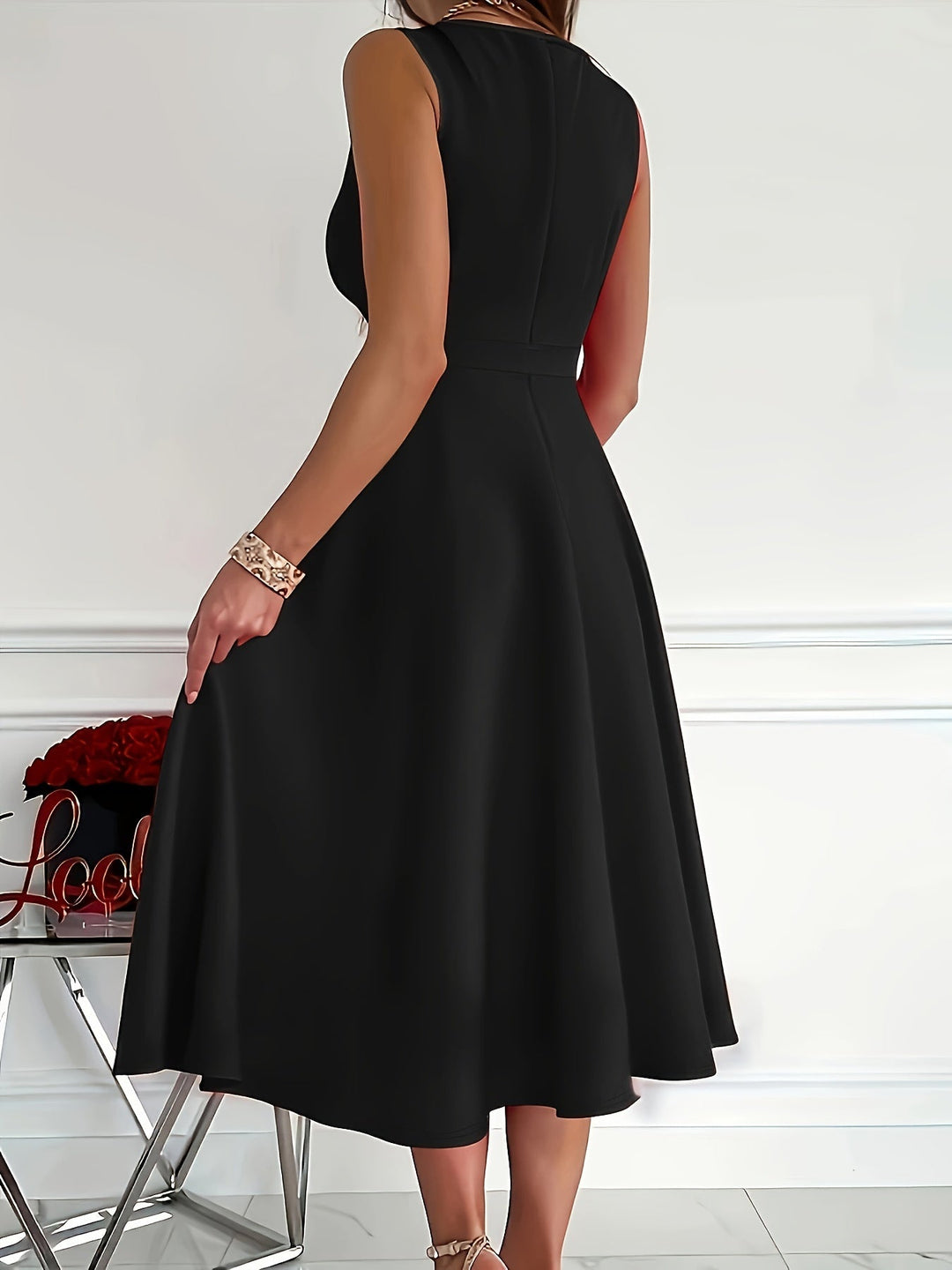 Chic Women's V-Neck Midi Dress for a Classy and Elegant Look