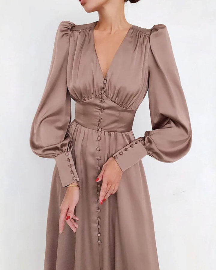 Elegancka satynowa sukienka Maxi Seraphina z dekoltem w szpic dla kobiet