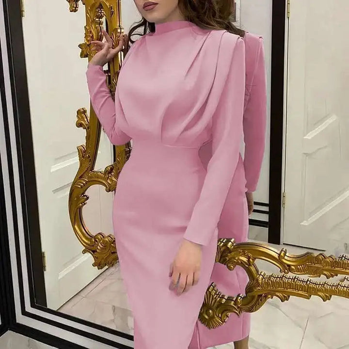 Alvienne - Szykowna i Sophistiquée dopasowana sukienka midi dla niepowtarzalnej elegancji