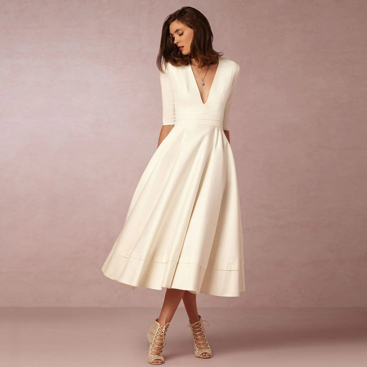 Bellezza - Stylowa elegancka sukienka o linii A z uwodzicielskim głębokim dekoltem w szpic dla kobiet