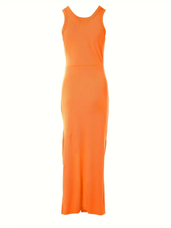 Elegancka satynowa damska sukienka bodycon z dekoltem bez rękawów i wysokim rozcięciem