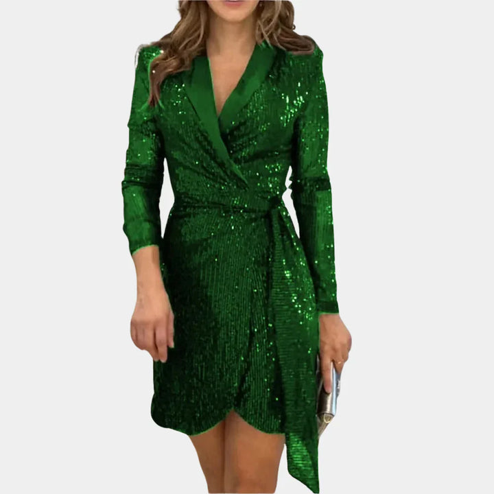 Elegancka mini sukienka Riva z dekoltem w szpic i stylowym kołnierzykiem z klapami