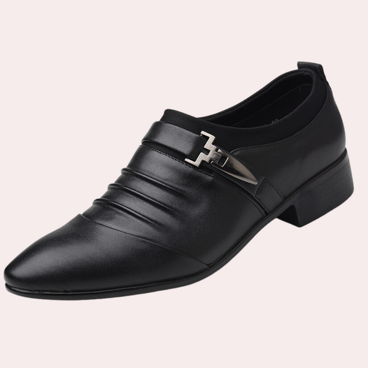 Eleganckie buty męskie: połączenie profesjonalnego stylu z casualowym wyrafinowaniem