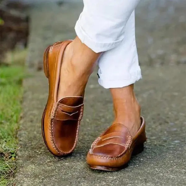 Damskie loafersy penny – klasyczne półbuty do pracy i na co dzień