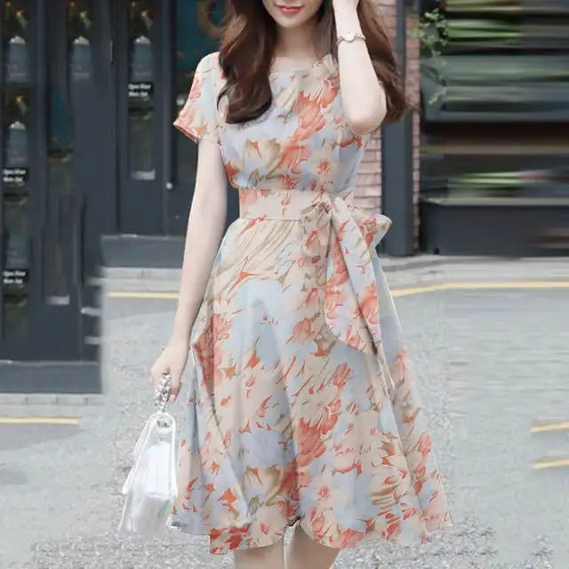 Elegantes Damen-Fit-and-Flare-Kleid ausleichtem Stoff - Kurze Ärmel - Rundhalsausschnitt - Taillengürtel