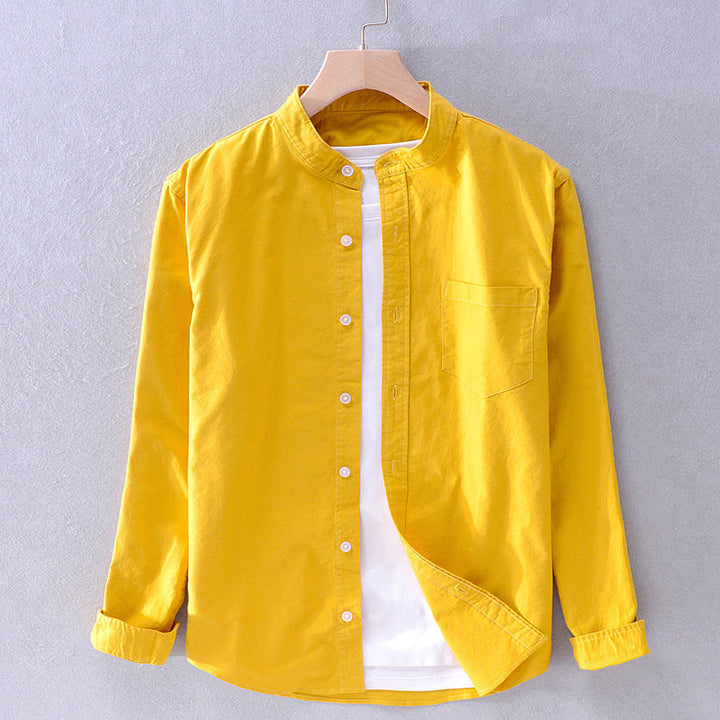Camicia maschile a maniche lunghe con bottoni elegante e comoda