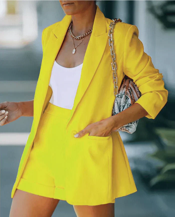 Ensemble Chic Belle - Veste et Short Élégants