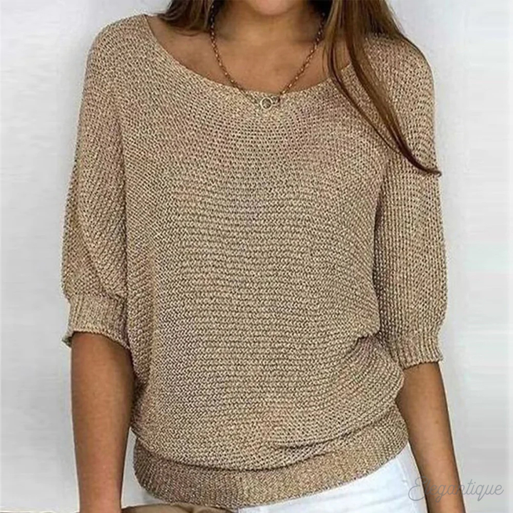 Bardzo wygodny sweter damski oversize o stylowym wyglądzie vintage