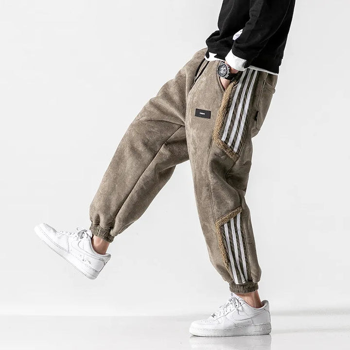 Stylowe, casualowe spodnie męskie UrbanFlow z modnymi paskami