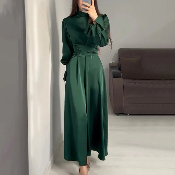 Elina - Elegancka długa sukienka dla kobiet zapewniająca stylowy wygląd