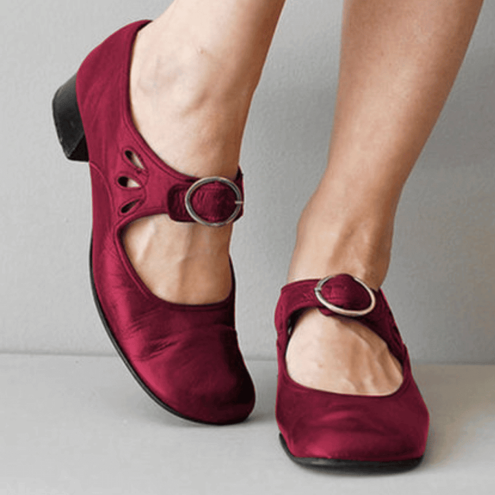 Eleganckie buty damskie w stylu vintage - idealne na słoneczne dni!