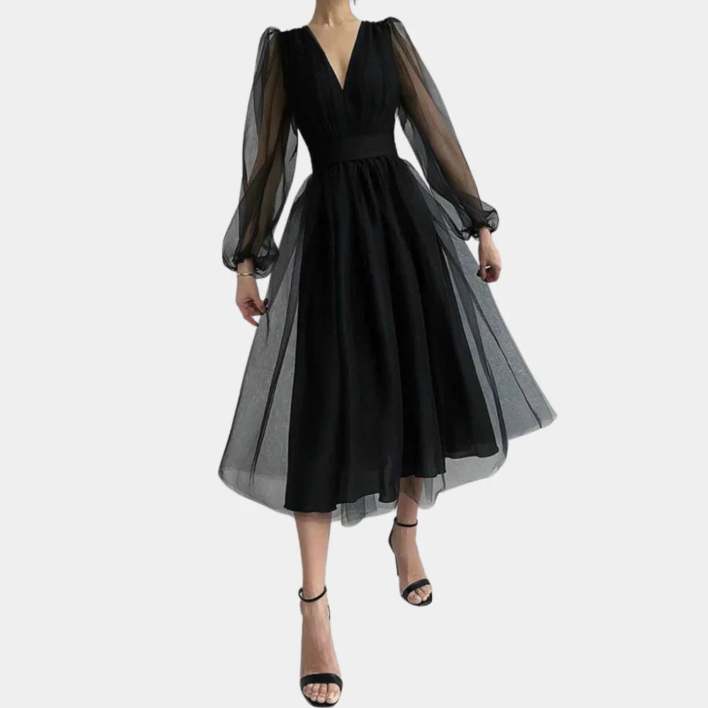 Elegancka sukienka midi w stylu vintage z koronkowymi detalami