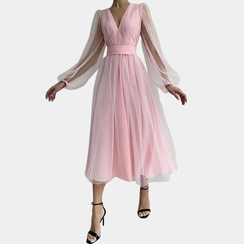 Elegancka sukienka midi w stylu vintage z koronkowymi detalami