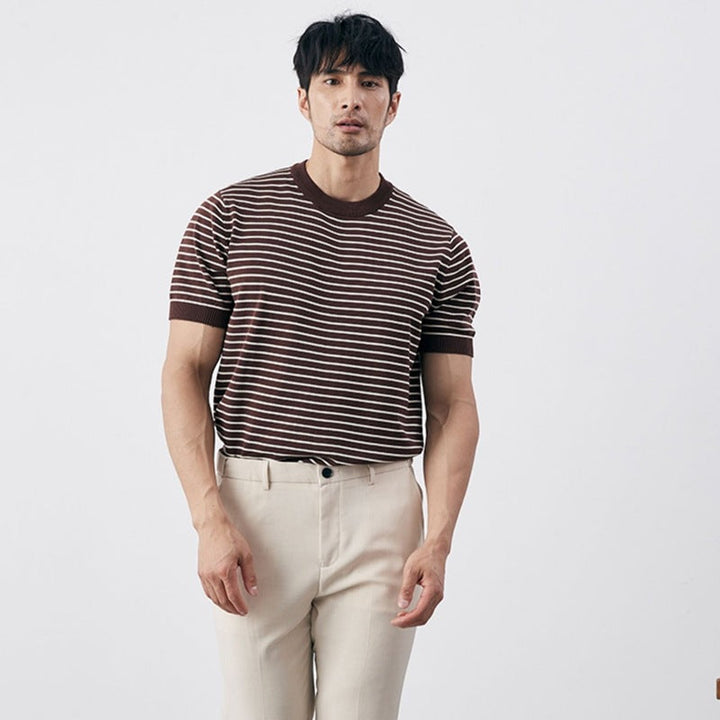 Męska koszulka z dzianiny Slim Fit w stylowe poziome paski i prążkowane mankiety - wygodna mieszanka bawełny