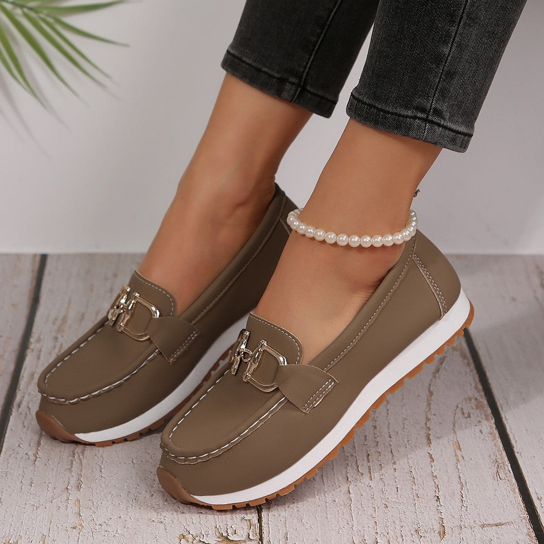 Sneakersy Plataforma para Mujer - Estilo Slip-On con Cadena - Punta Moc - Ajuste Casual