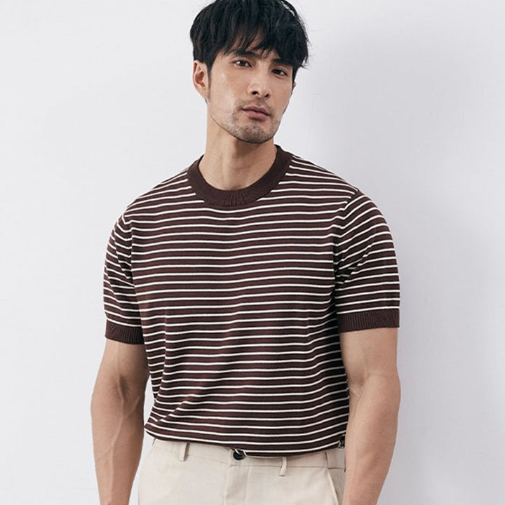 Męska koszulka z dzianiny Slim Fit w stylowe poziome paski i prążkowane mankiety - wygodna mieszanka bawełny