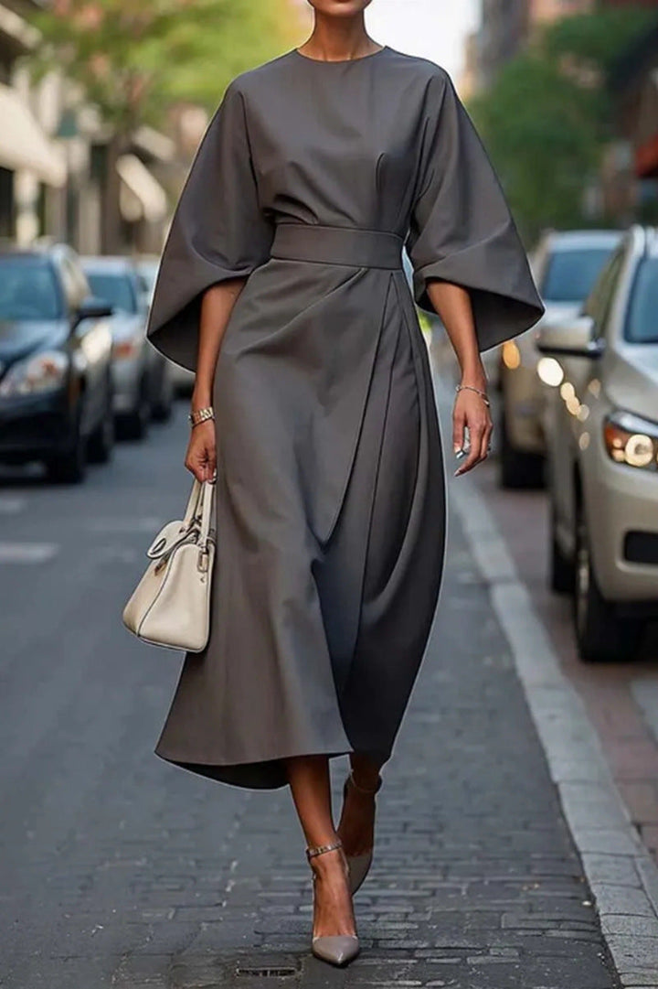 Stylowa letnia sukienka Batwing z wygodnym paskiem w talii