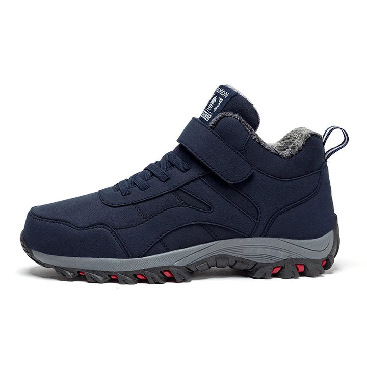 Sneakersy damskie na zimę z podeszwą z futerka, zapewniające komfort i wygodę.
