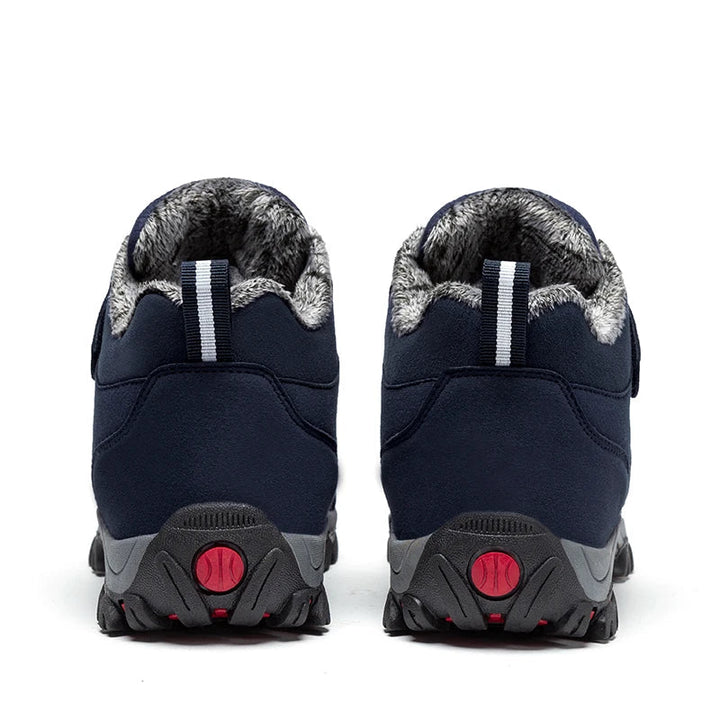Sneakersy damskie na zimę z podeszwą z futerka, zapewniające komfort i wygodę.