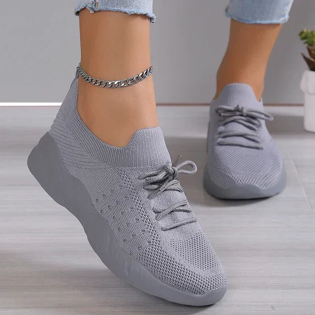 Dames instapsneakers met ademende gebreide bovenkant, veerkrachtige zool en slanke, flexibele pasvorm