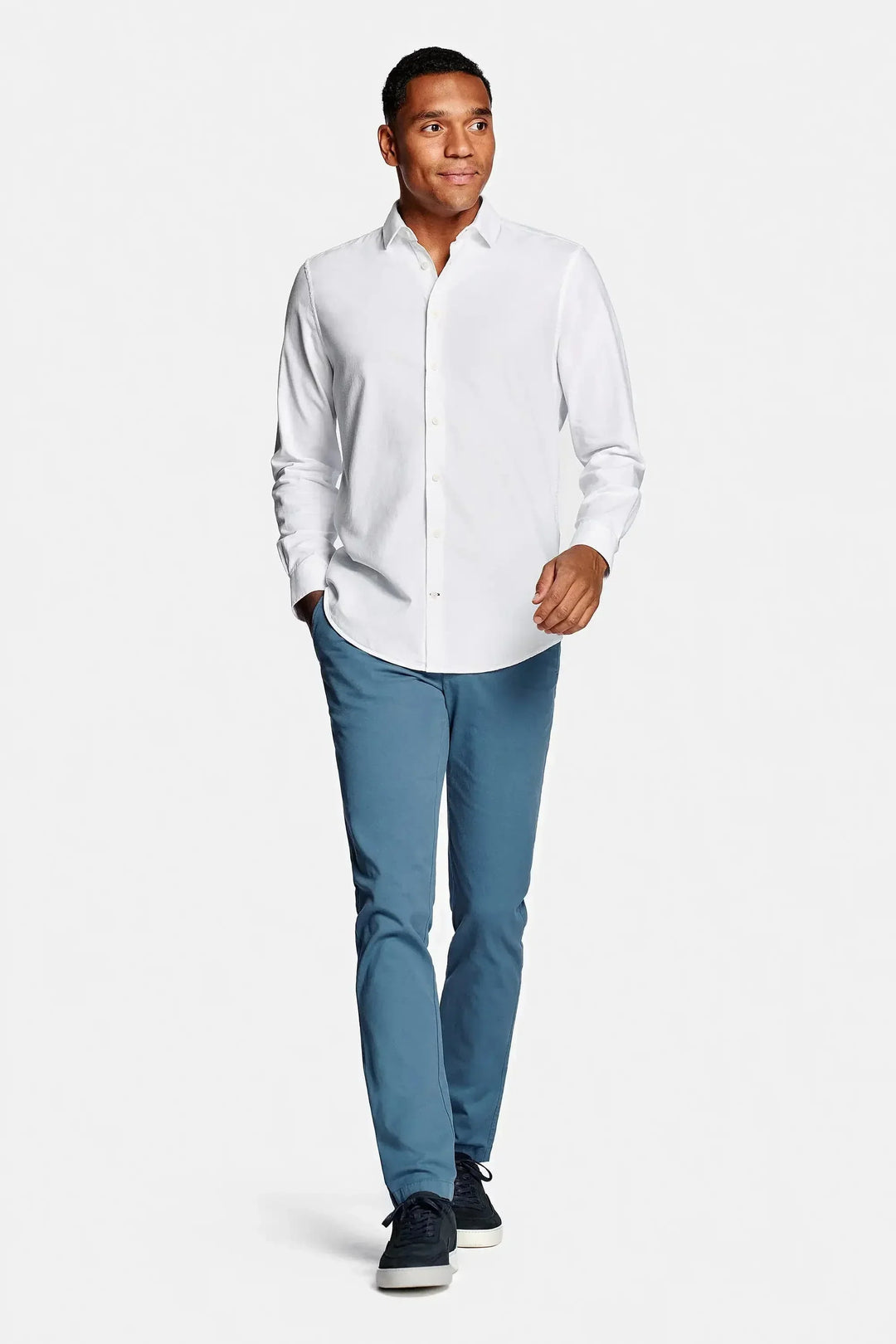 Elegancka kurtka męska wykonana w 100% z bawełny z regulacją przedsionków, długimi mankietami i kołnierzem z bottonem