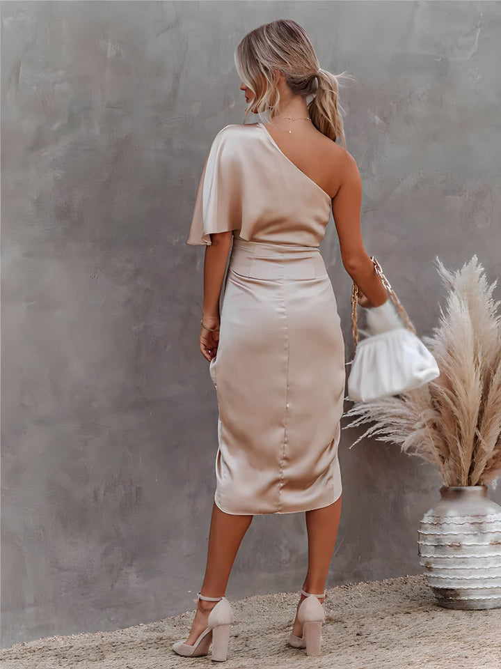 Soraya - Stilvolle Asymmetrische Off-Shoulder Kleid for einen unvergleichlichen Look